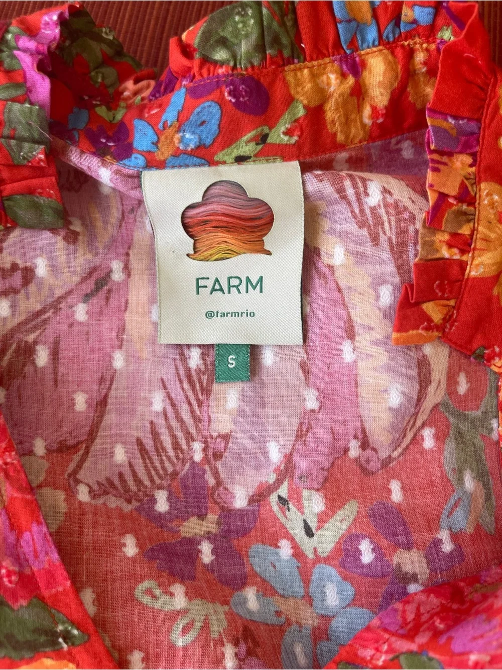 FARM Rio Red Floral Puff‑Sleeve Button‑Front Blouse - Romantic Ruffle Trim - S